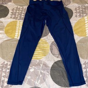 Used leggings with pocket